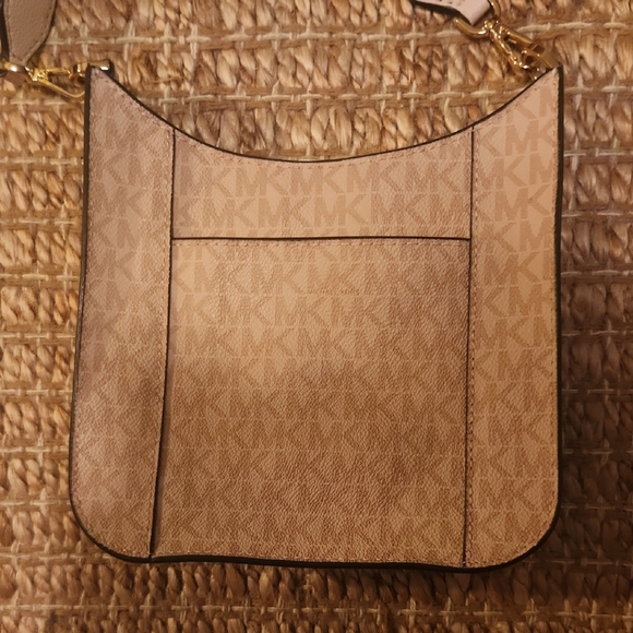 Michael Kors Tan Leather Crossbody Bag Minimalist Design - Picture 6 of 8